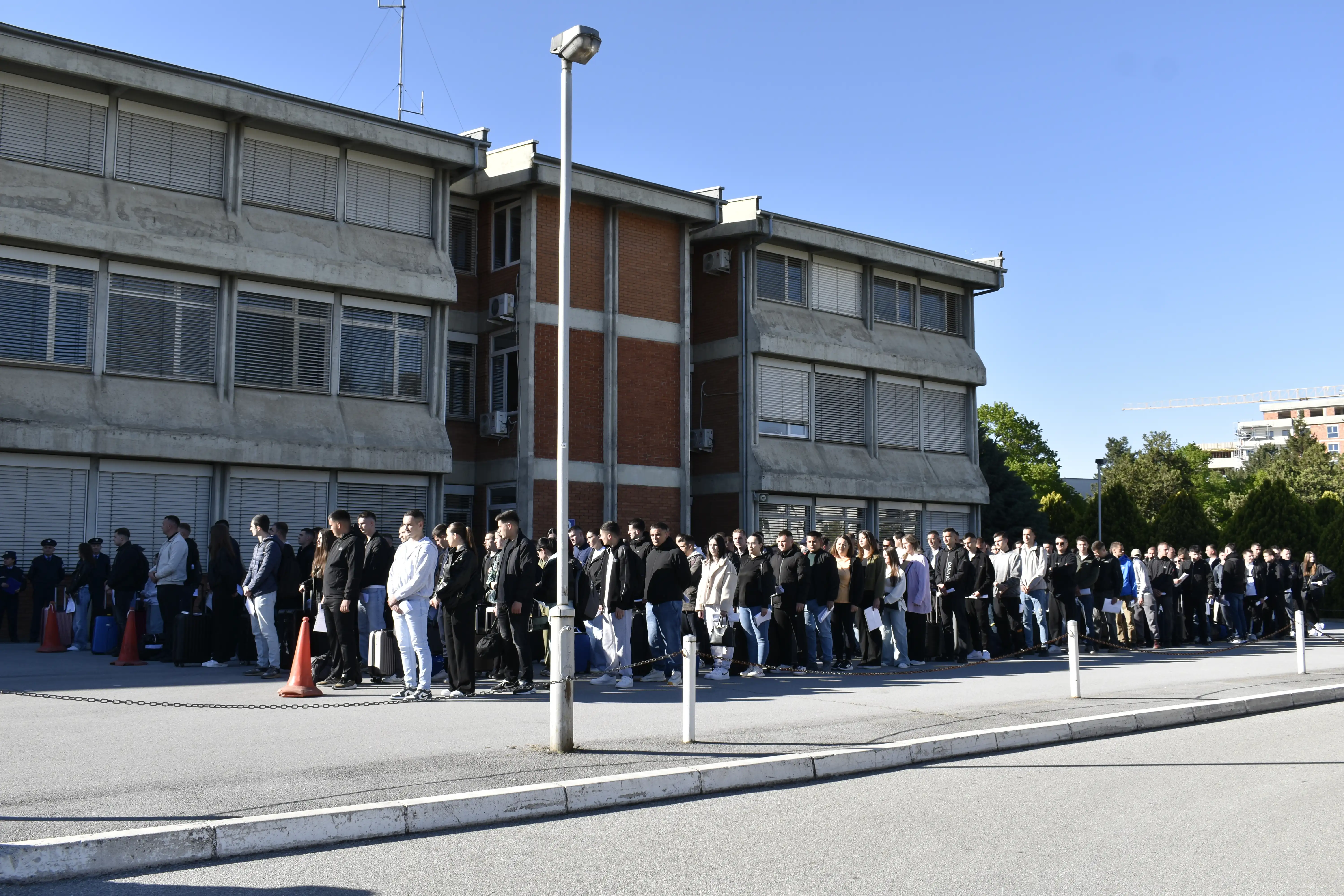 Në Akademinë e Kosovës për Siguri Publike filloi trajnimi i gjeneratës së 63-të të kadetëve të Policisë së Kosovës